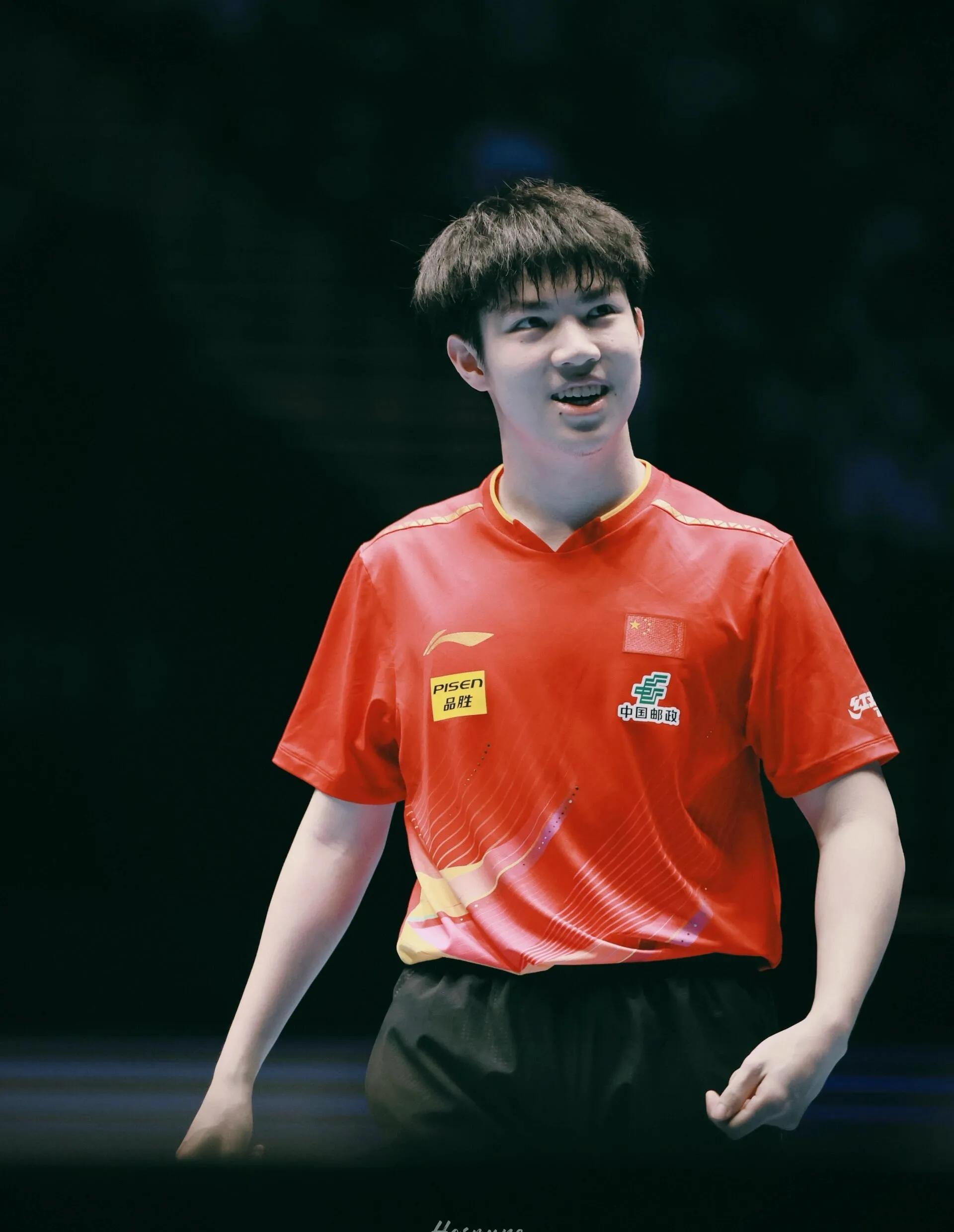 韩国队横扫英格兰队，林高远高光表现