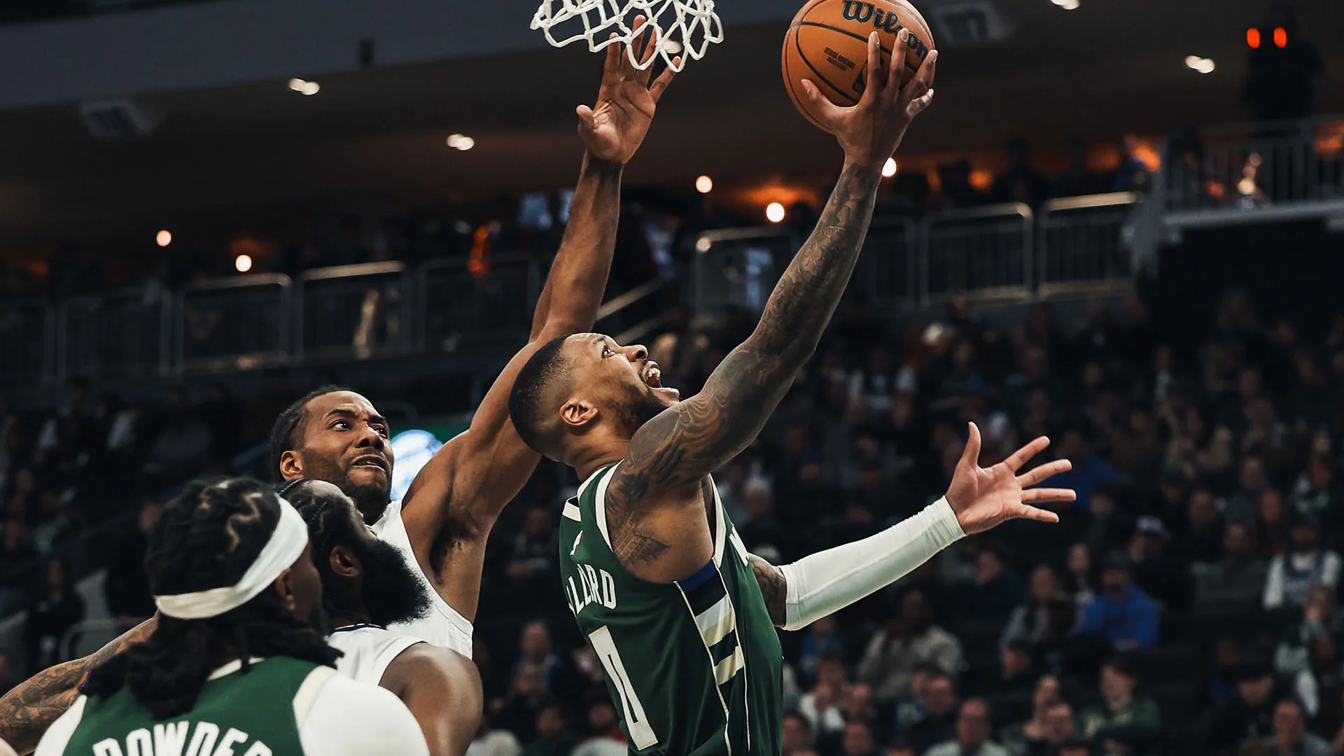 雄鹿队连续斩获胜利,信心倍增 雄鹿队连续斩获胜利,信心倍增