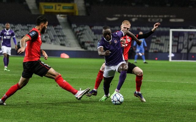 图卢兹主场遭遇沉重失败,保级危机犹存 图卢兹主场遭遇沉重失败,保级危机犹存