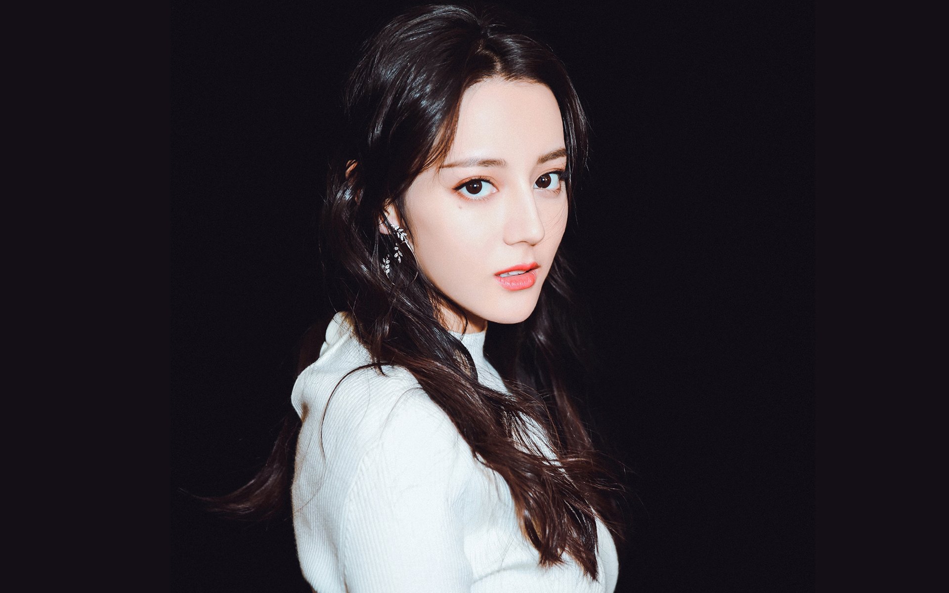 欧文世界排名争夺战接管比赛，黄蜂险胜骑士展露唯一性锋芒